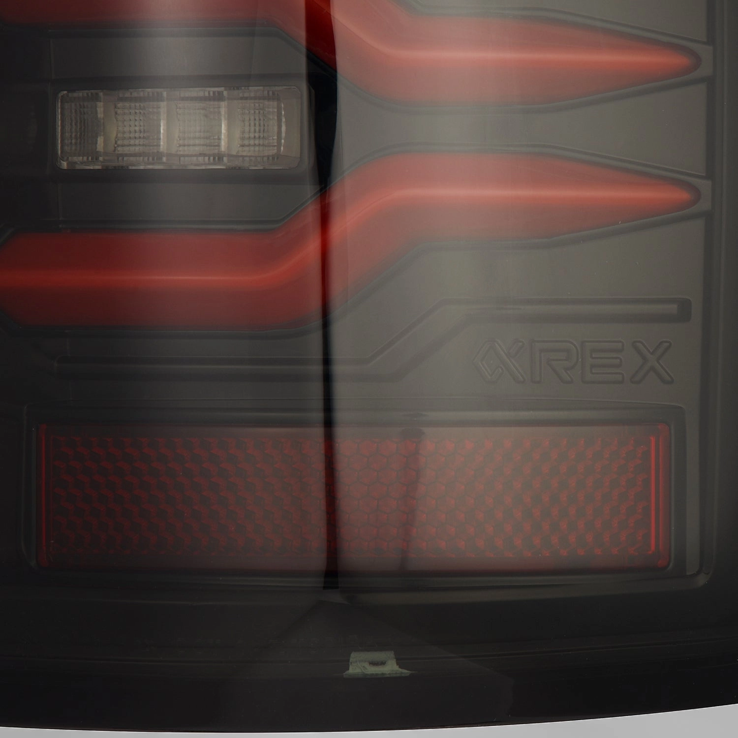 07-08 Dodge Ram 1500/07-09 Dodge Ram 2500/3500 Truck LUXX-Series LED Tail Lights Black Red
