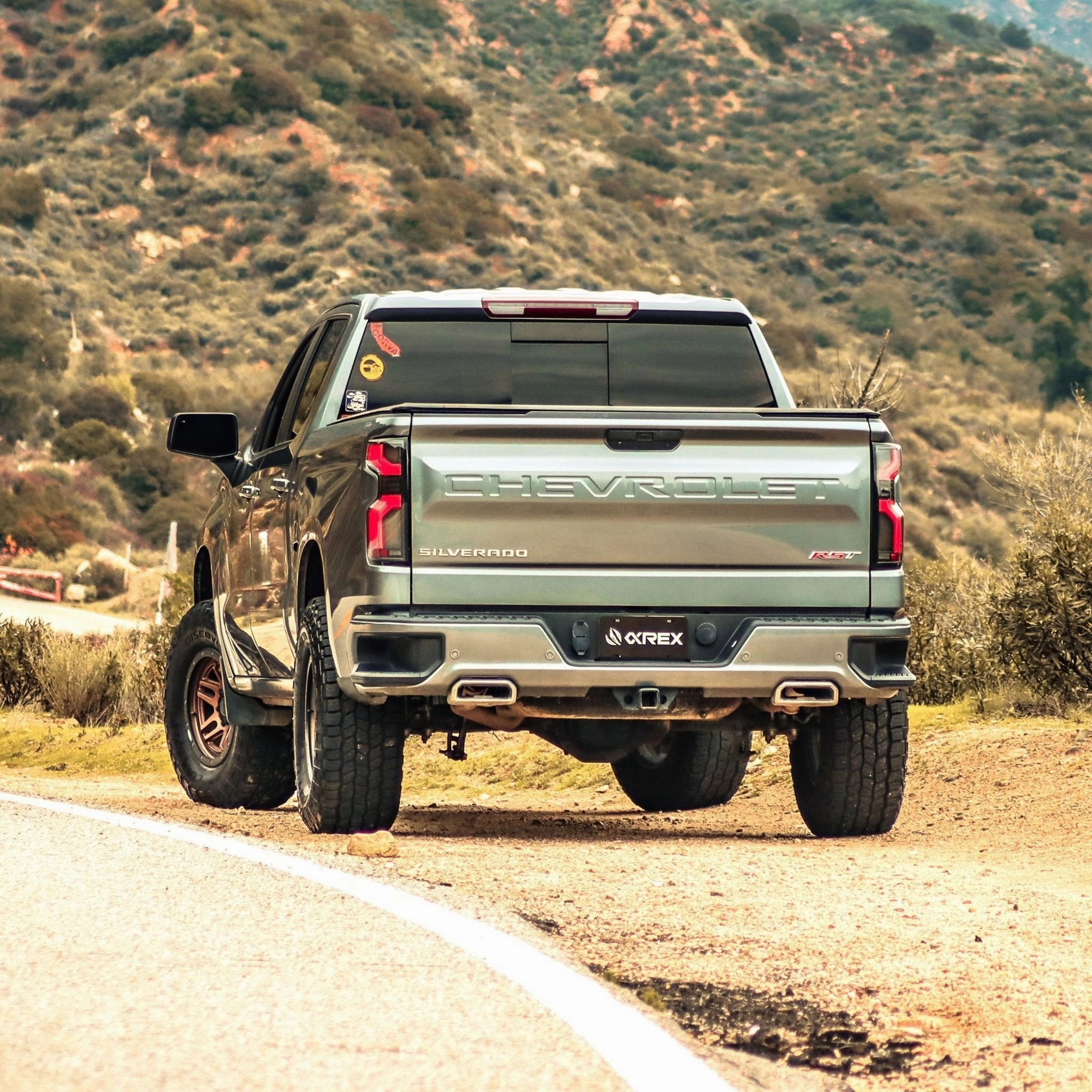 19-24 Chevrolet Silverado 1500 / 20-24 Silverado 2500HD/3500HD LUXX-Series LED Tail Lights Alpha-Black