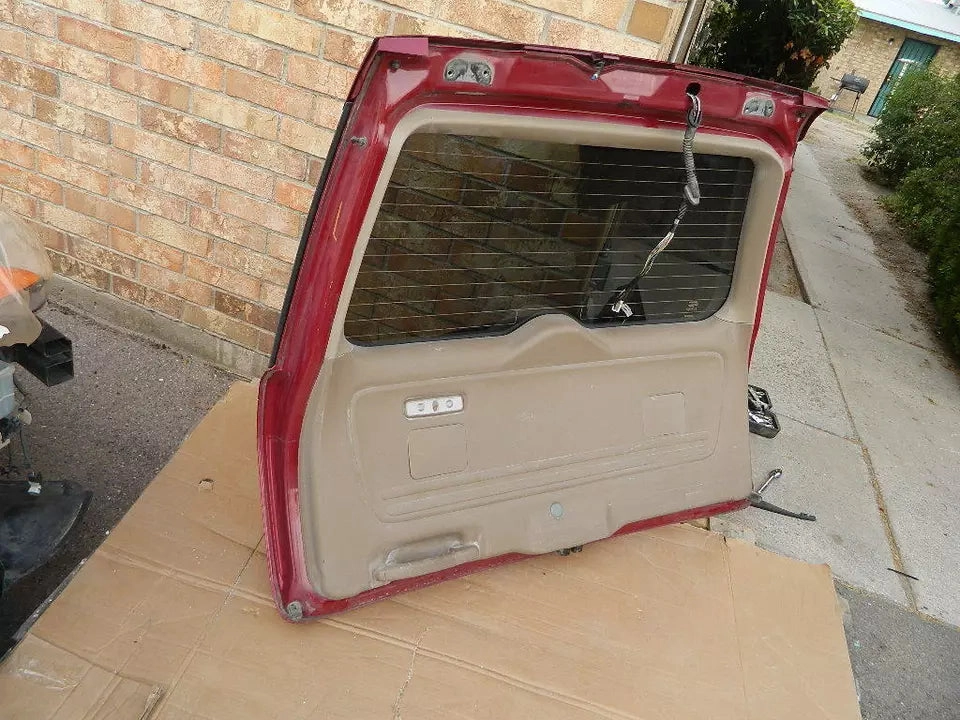 2003 2004 2005 HONDA PILOT TAILGATE TRUNK LID HATCH LIFTGATE TAIL GATE