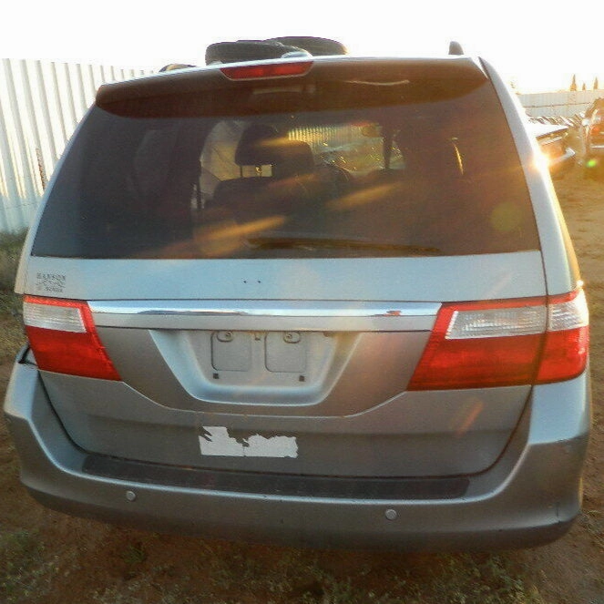 2005 2006 2007 HONDA ODYSSEY TAILGATE TAIL GATE TRUNK LID HATCH- W/CAMERA
