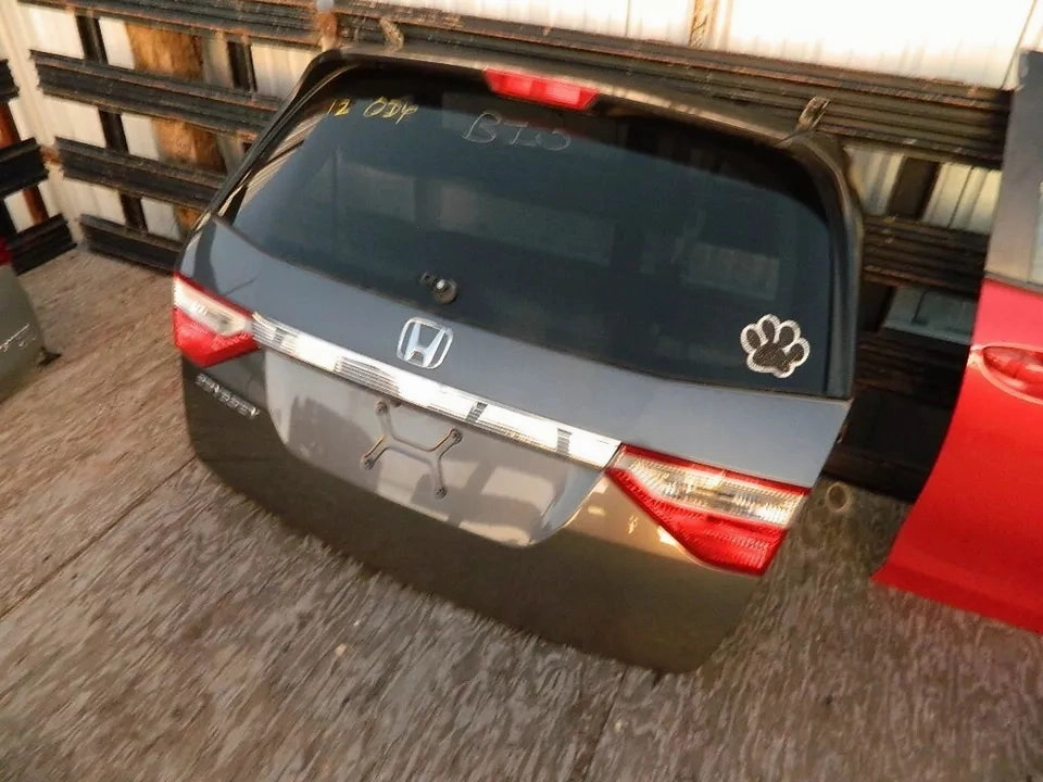 2011 2012 2013 HONDA ODYSSEY EX-L TAILGATE HATCH TRUNK LID TAIL GATE W/ CAMERA