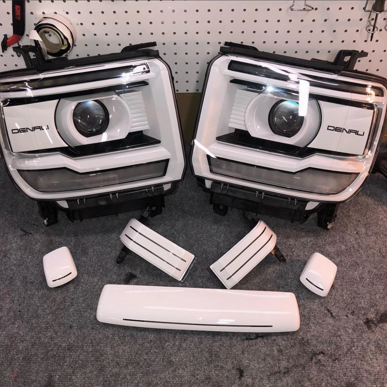 2014-2019 GMC Sierra Denali 2500/3500 HD OEM Custom Headlights