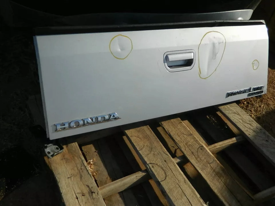 HONDA RIDGELINE TRUNK LID TAIL GATE TAILGATE LIFTGATE W/O CAMERA- SILVER