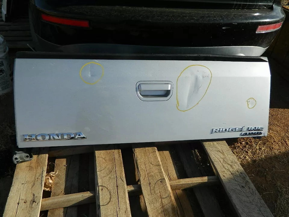 HONDA RIDGELINE TRUNK LID TAIL GATE TAILGATE LIFTGATE W/O CAMERA- SILVER