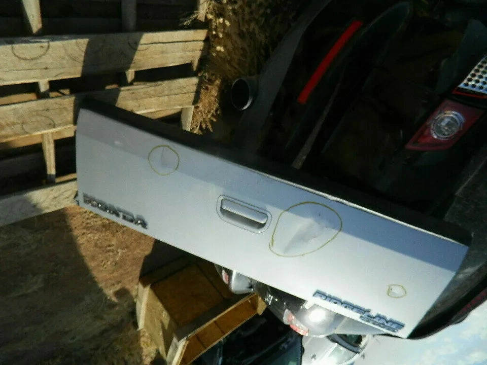 HONDA RIDGELINE TRUNK LID TAIL GATE TAILGATE LIFTGATE W/O CAMERA- SILVER
