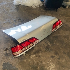 JZX100 Cresta Series 2 two boot trunk complete