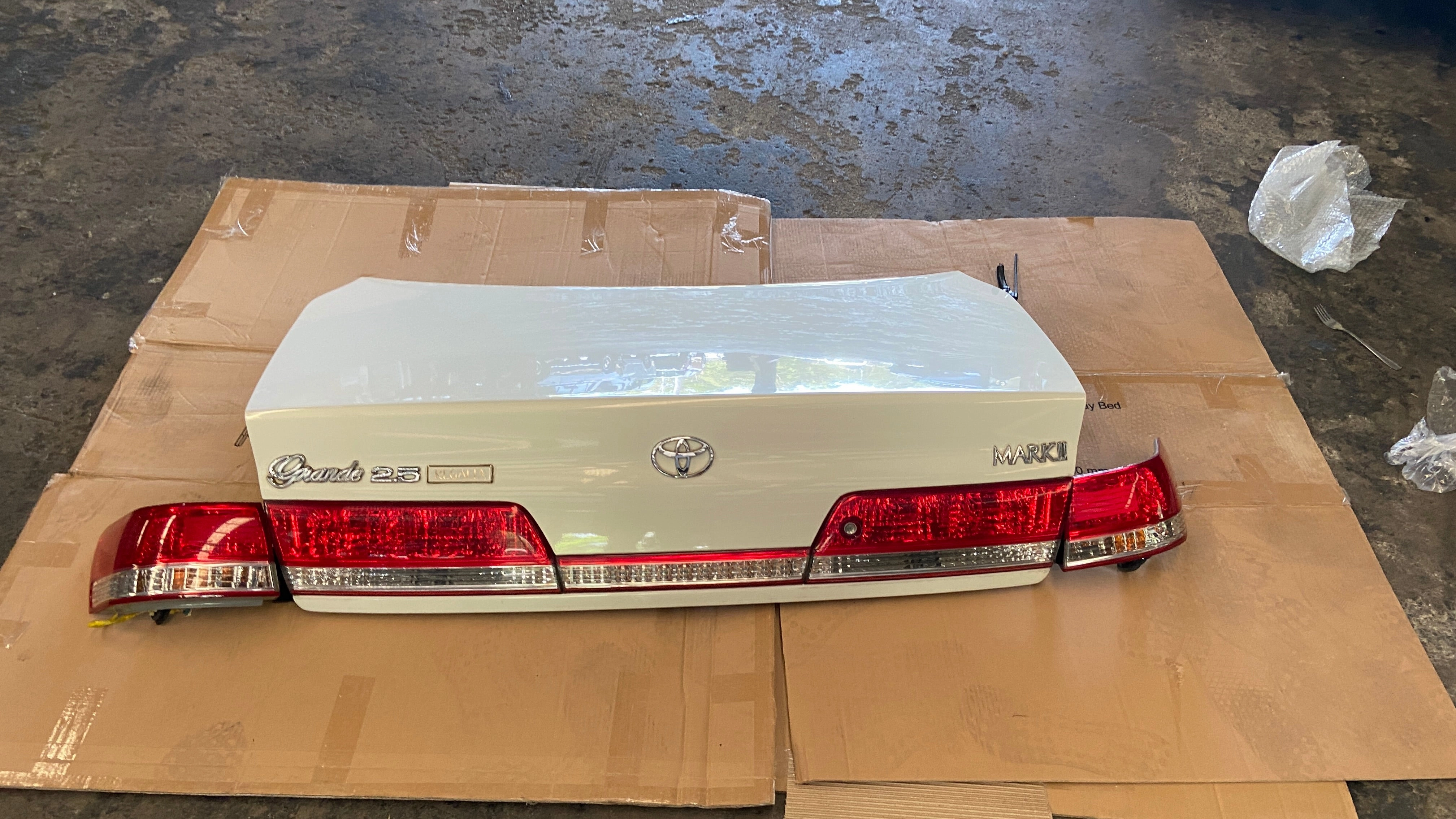 JZX100 Mark 2 Series two boot trunk complete