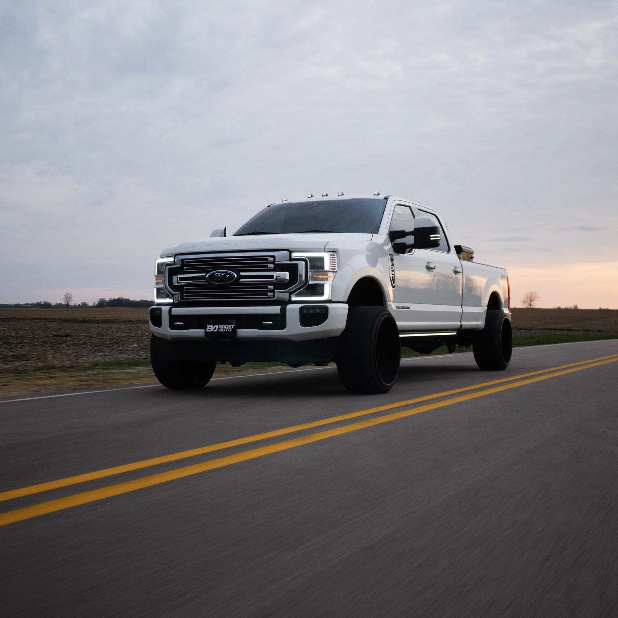 Lumastep M2 Powered Light Up Running Boards | 2017-2022 Ford F250/F350 Superduty