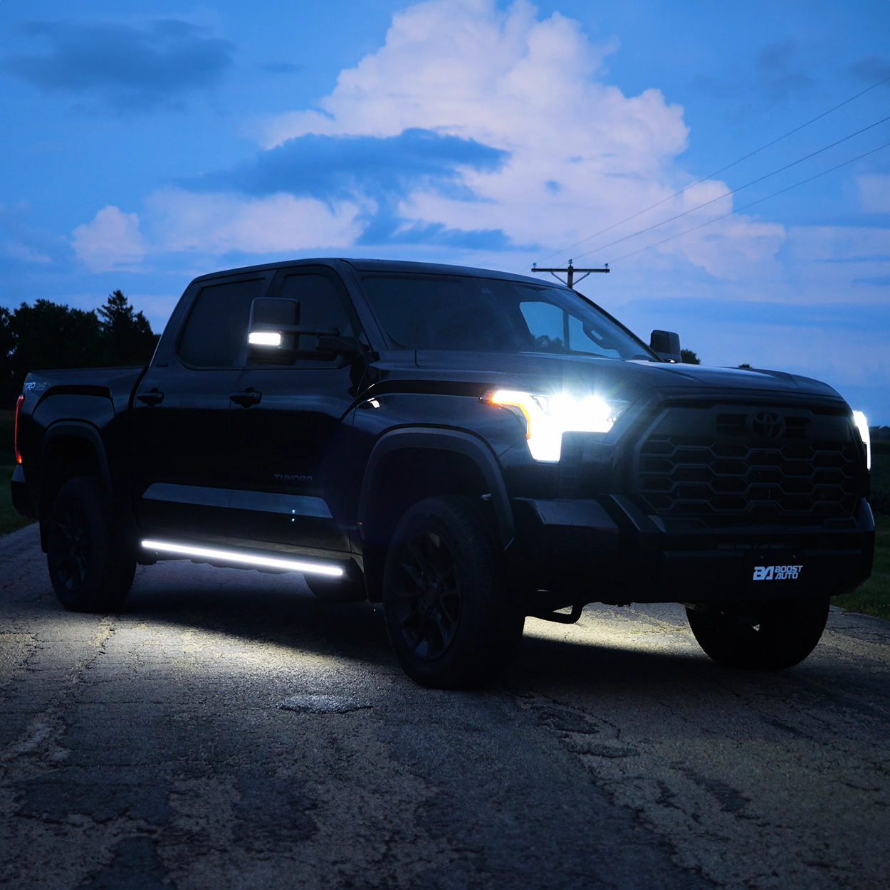Lumastep M2 Powered Light Up Running Boards | 2022-2024 Toyota Tundra