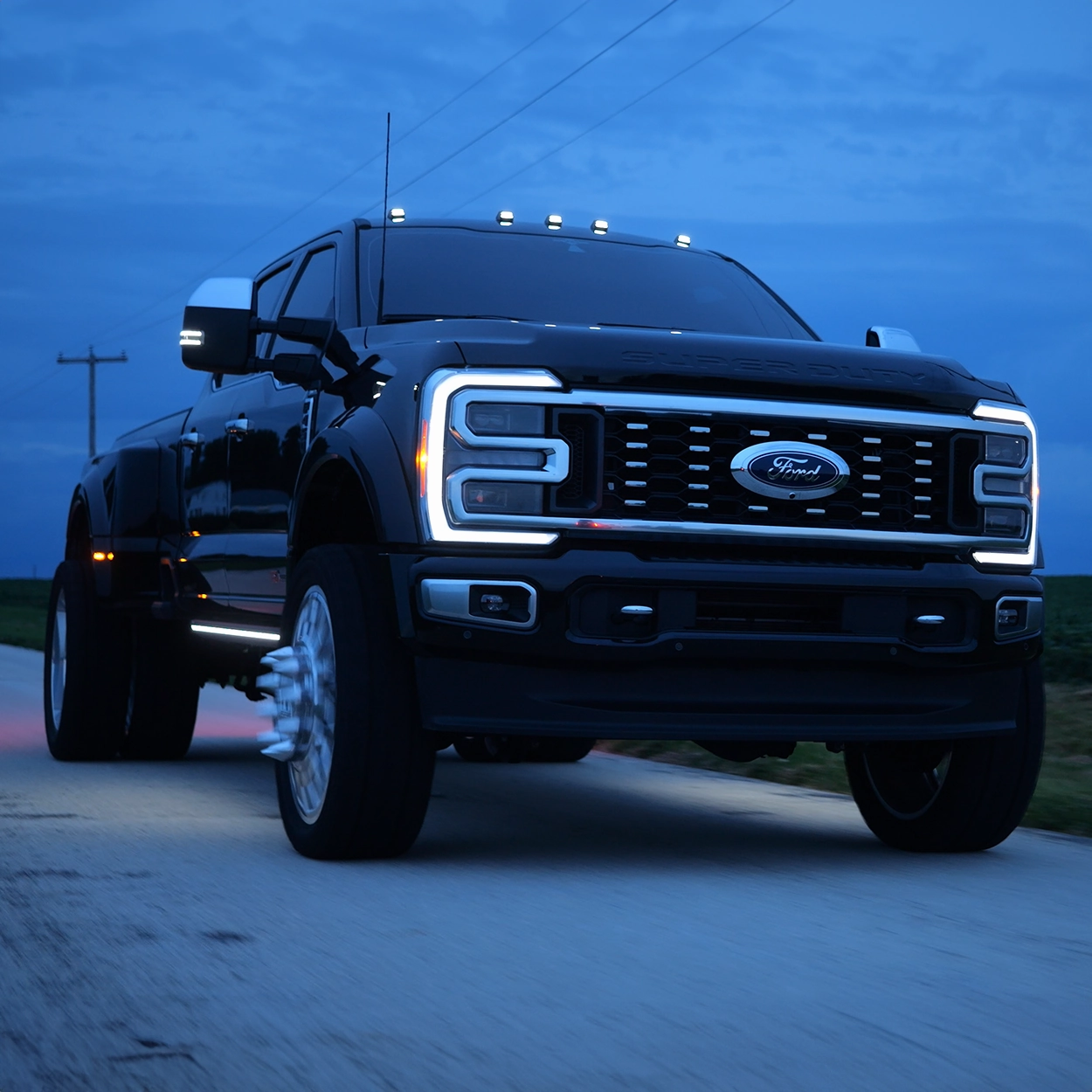 Lumastep M2 Powered Light Up Running Boards | 2023-2024 Ford F250/F350 Superduty