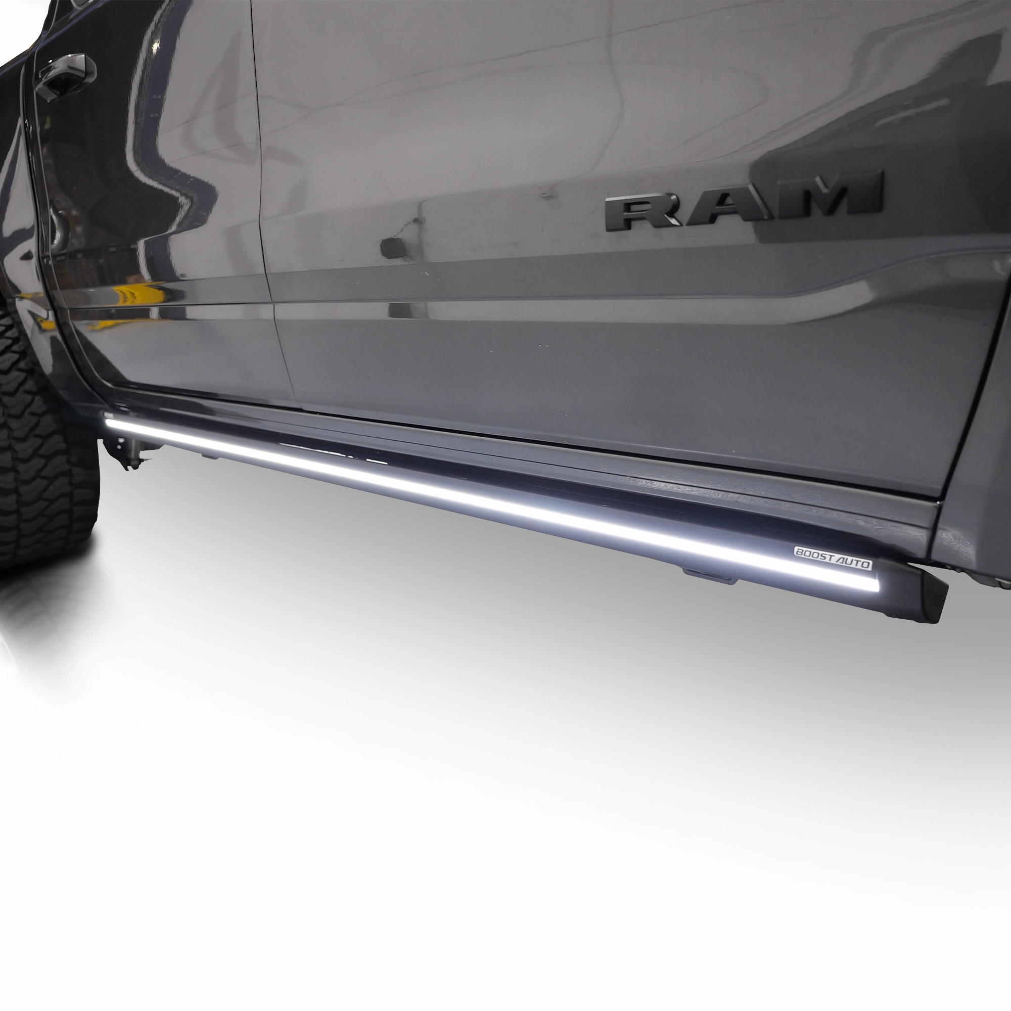Lumastep M2 Powered Light Up Running Boards | 2025 Dodge Ram 1500