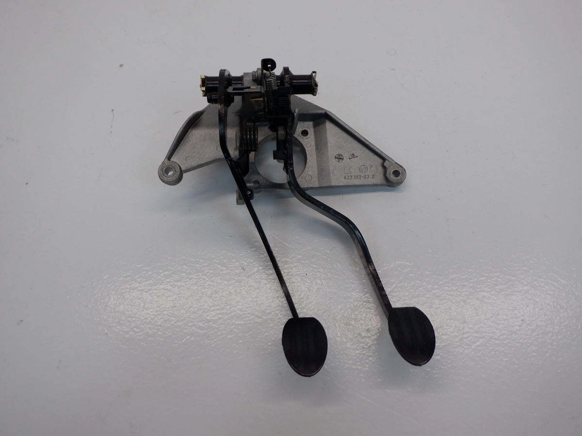 Mini Cooper Manual Transmission Clutch and Brake Pedal Assembly 02-08 R50 R52 R53