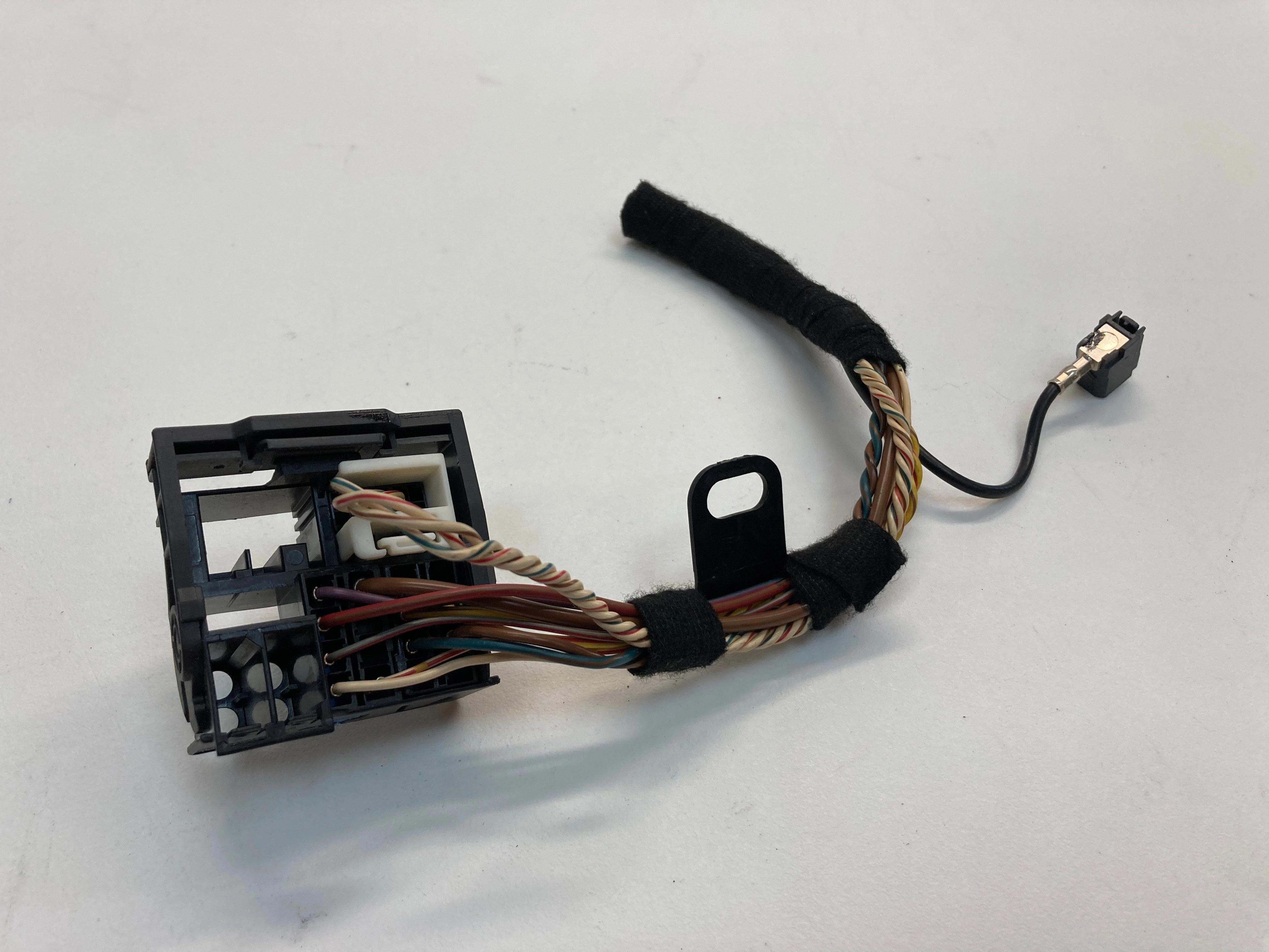 Mini Cooper Radio Connector HK 02-08 R50 R52 R53