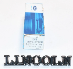 NEW NOS 1981 1982 Lincoln Town Car trunk emblem E1VY-5442528-A