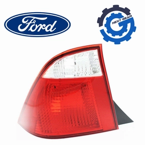 New OEM Ford Tail Light Lamp Left 2005-2007 Ford Focus 5S43-13B505-A FO2800188