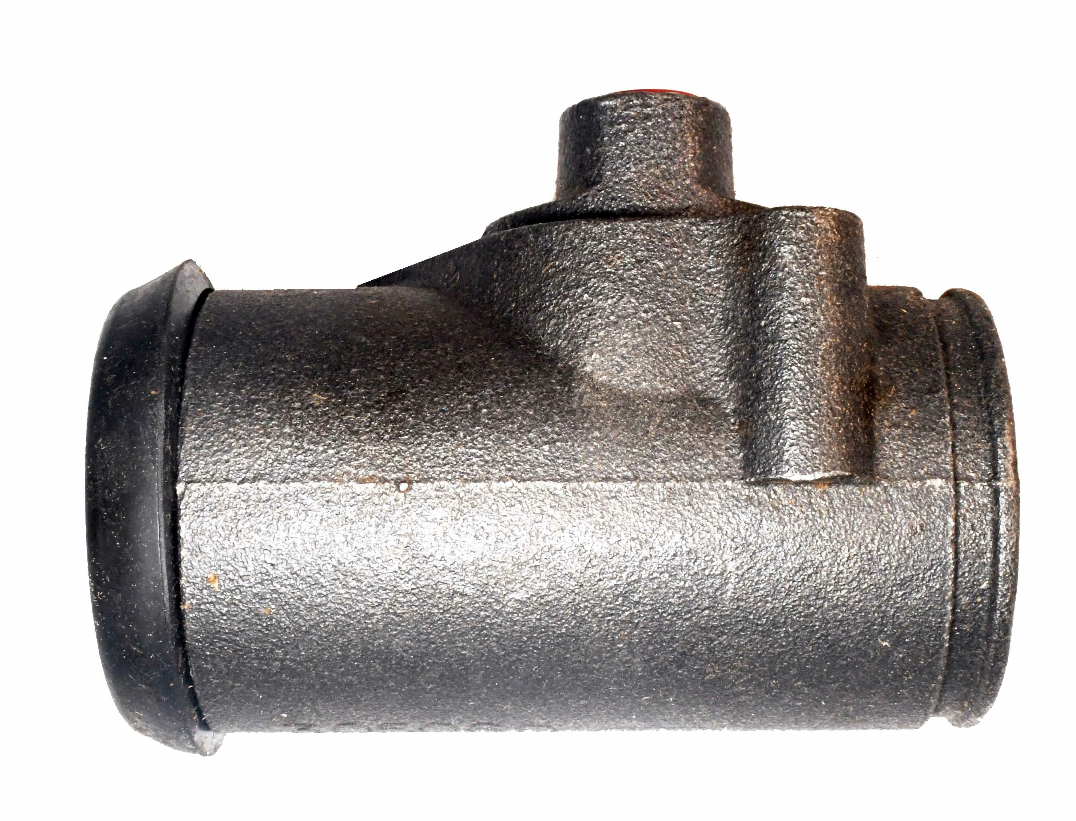 New rear drum brake wheel cylinder for 1980-1983 Ford C800 C8000 033584
